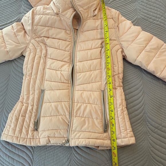 London Fog puffer coat size XS. Bubblegum pink. - Picture 8 of 9